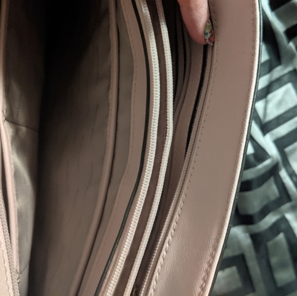 Michael Kors Frame Out Large North South Tote - Picture 4 of 6